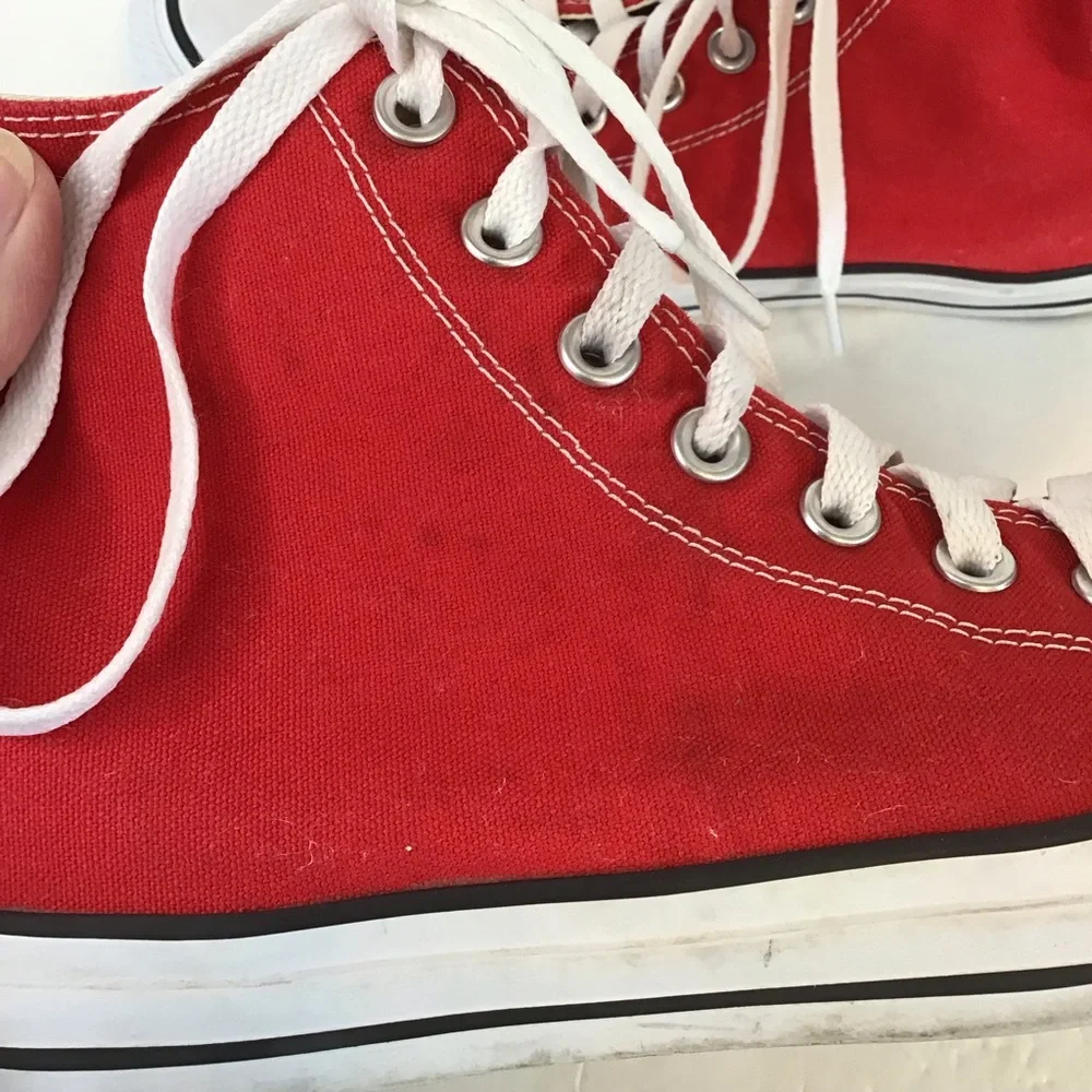 CONVERSE Unisex Women's Red High Top Chucks Sneakers 10 - Picture 7 of 10
